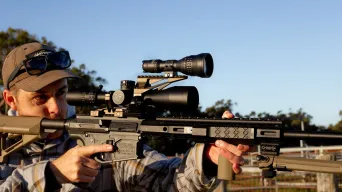 Latarka Night Hunter Elite LFNHELITE Lightforce